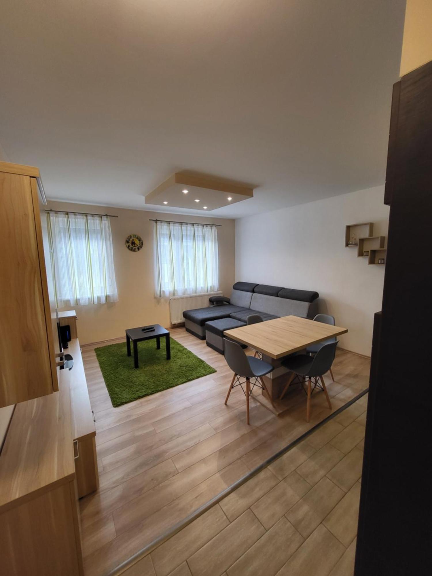 Triangol Apartman: Fuerdo, Belvaros, Egyetem Győr Exterior foto